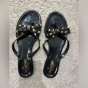 Olivia miller Black Bow Studded Thong Sandals Flip Flops Shoes Sz 38 / Sz 7.5